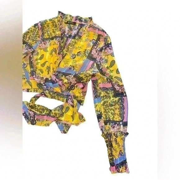 Banjul Colorful Tie Waist Top. Size Large. Does not come with Pants. - Picture 7 of 10